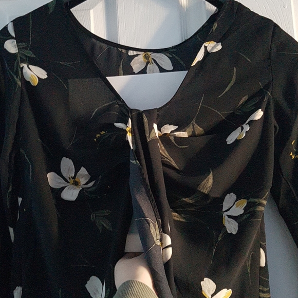 Top - Picture 3 of 4